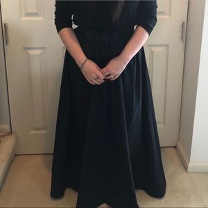 ⭐️Make an offer⭐️Taffeta-like long formal skirt